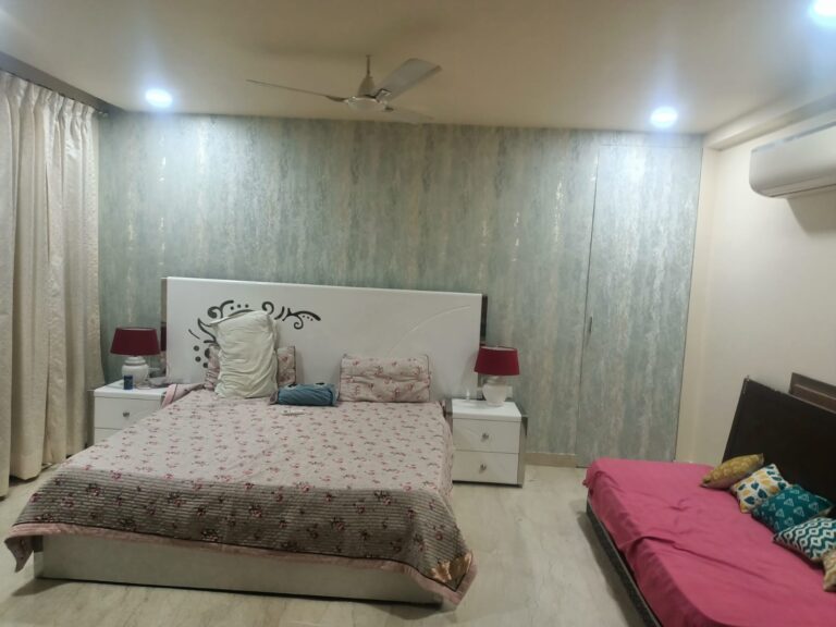 Wallpapers by Shri Ram Home Decor.